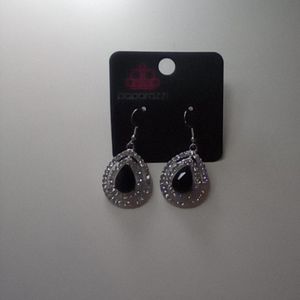 I am selling earrings